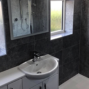 Bathroom mirror and shower